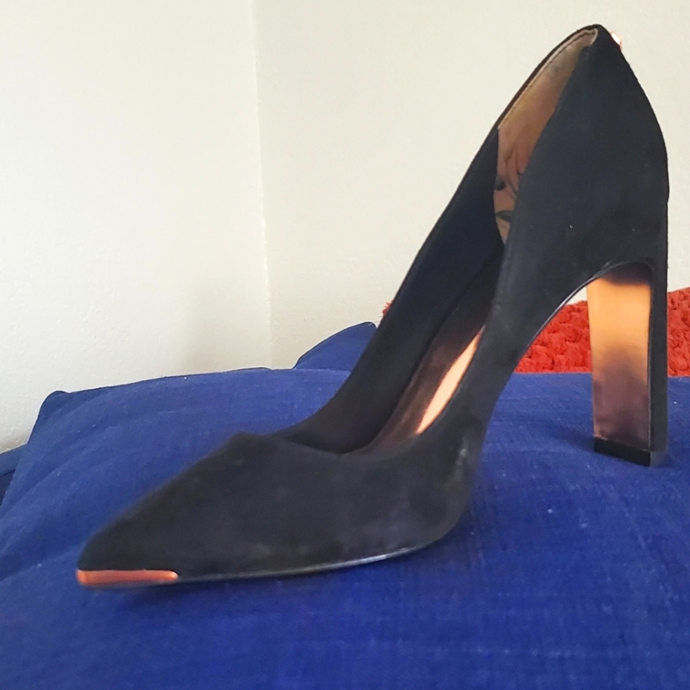 Ted Baker 9.5 Heels